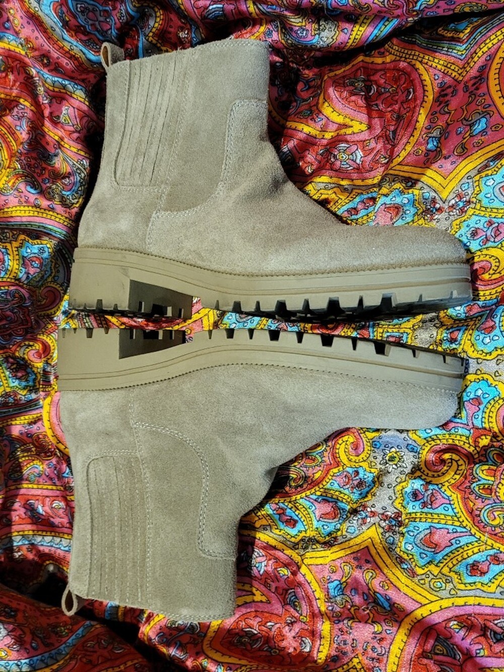Lucky Brand Light Olive Green Suede Boots Hazyl Chelsea Women's Size 8.5